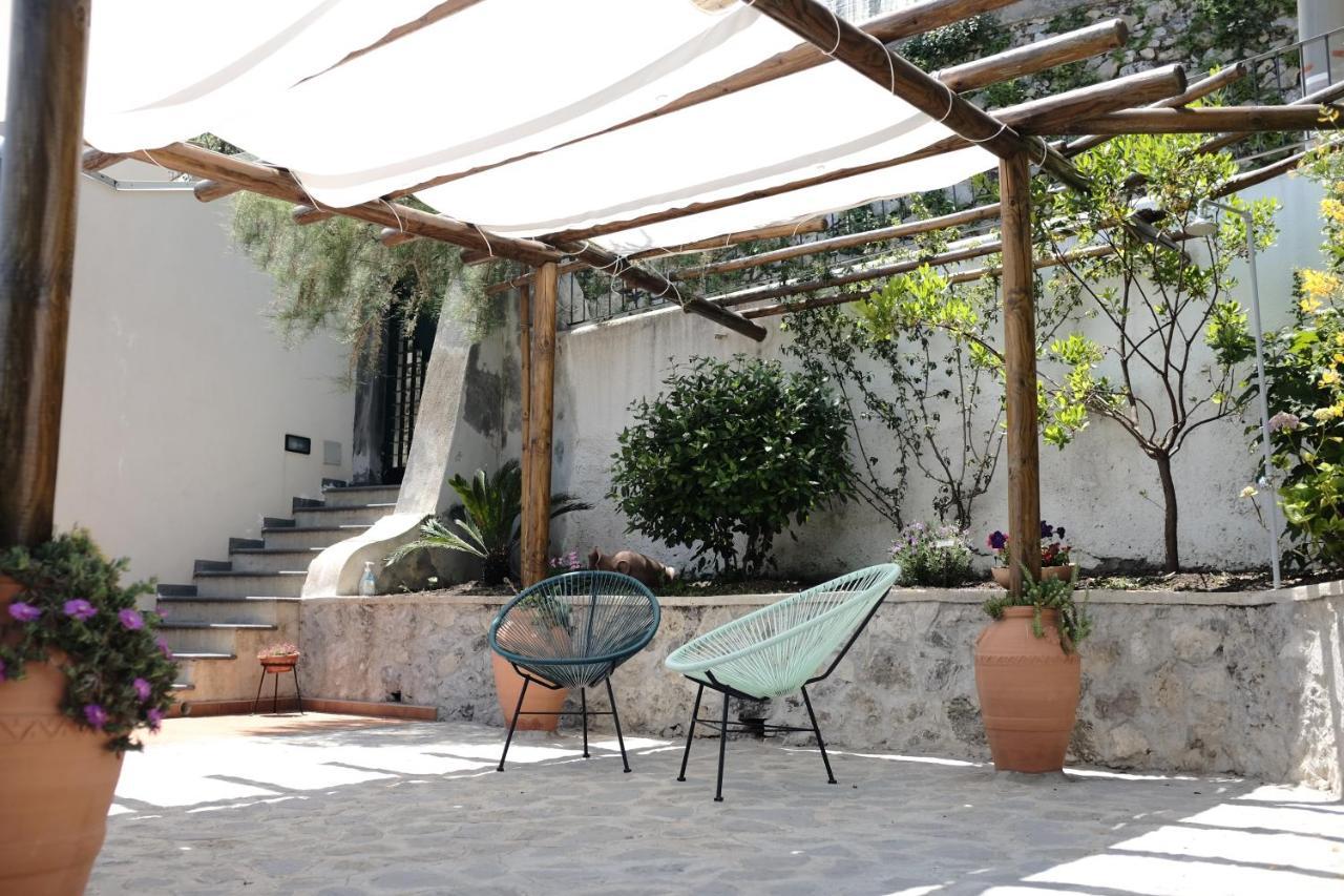 Dame Casa Vacanza Amalfi Exteriör bild